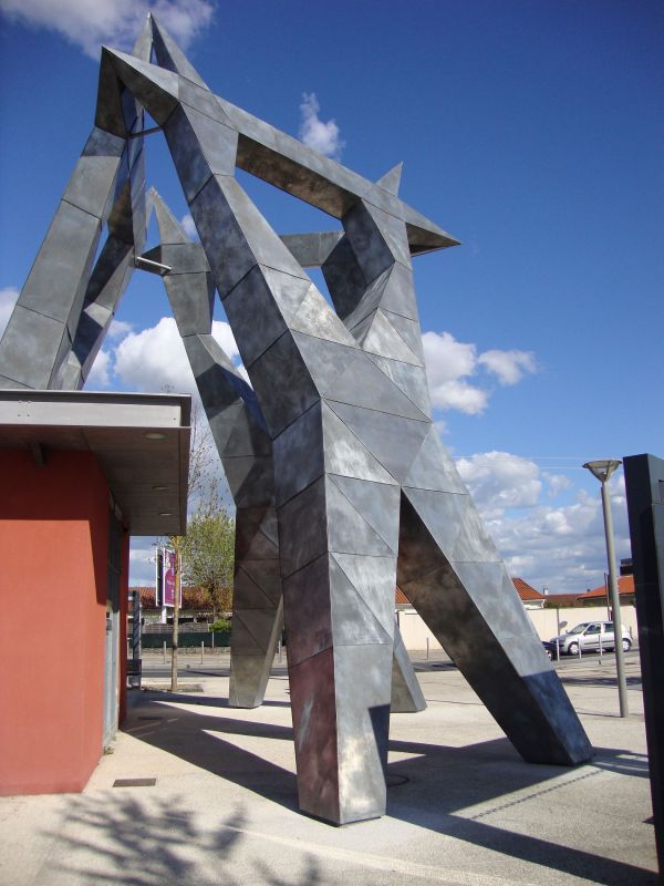 etude de structure métallique pour monuments à Lormont